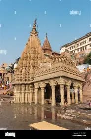 Ratneshwar Mahadev Temple (The Leaning Temple)