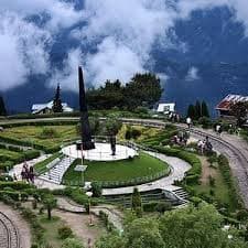DARJEELING Hills & Tea Garden Tour - Image 12